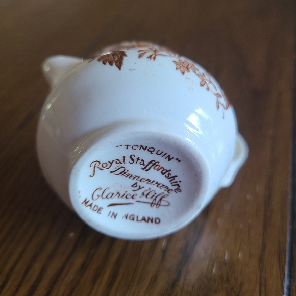 Royal Staffordshire by Clarice Cliff 2.25" pitcher  1940 something❤️ - Picture 4 of 5